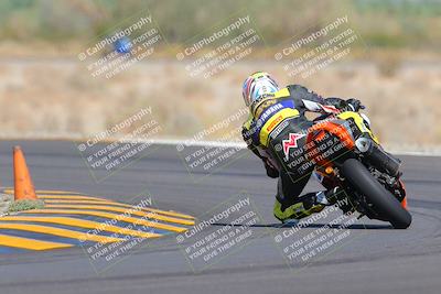 media/Oct-09-2022-SoCal Trackdays (Sun) [[95640aeeb6]]/Turn 14 Backside (1125am)/